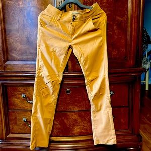 Prana from REI Size 2 convertible pants to shorts